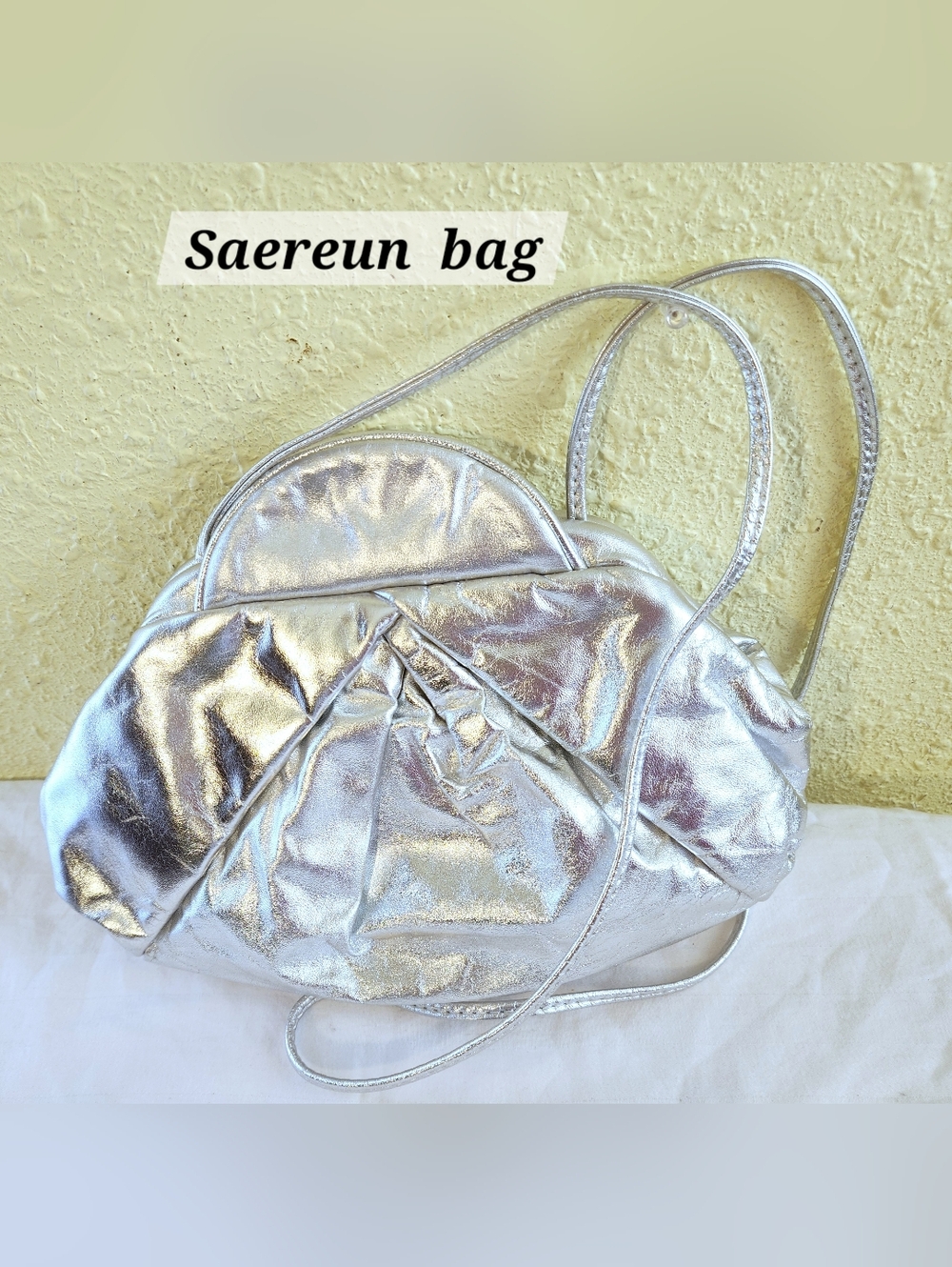 Vtg Saereun NY Genuine Leather Purse Silver Shoulder Bag UFO SyFy Crossbody